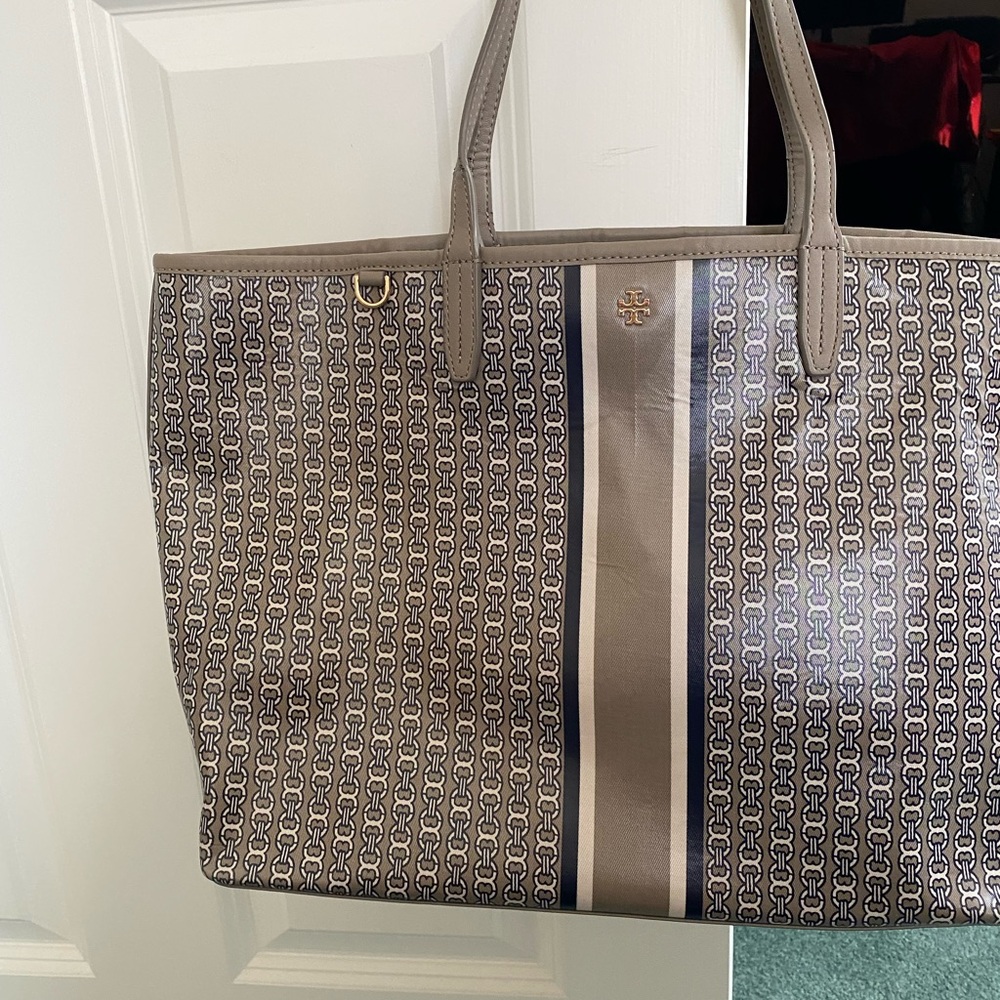 Tory Burch tote - Picture 3 of 5